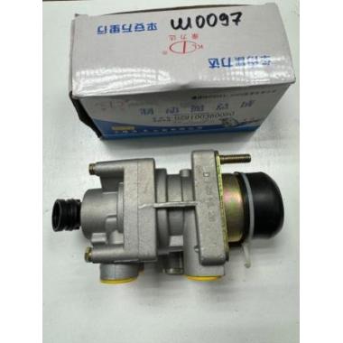 Кран тормозной главный F2000, F3000 SHAANXI